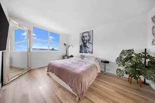 300 Bayview Dr, Sunny Isles Beach, FL 33160 - Photo 20