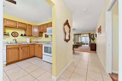 5725 Fernley Drive E #8, West Palm Beach, FL 33415 - Photo 2