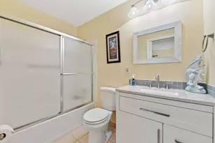 5725 Fernley Dr E, West Palm Beach, FL 33415 - Photo 10