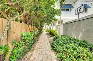 1045 Harbor Villas Dr, North Palm Beach, FL 33408 - Photo 12