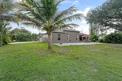 8015 97th Court, Vero Beach, FL 32967 - Photo 40