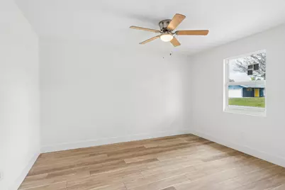 1911 SE Carvalho Street, Port Saint Lucie, FL 34983 - Photo 16