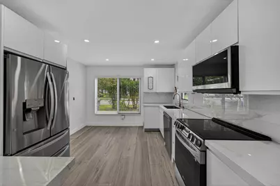391 Leisure Boulevard, Pompano Beach, FL 33064 - Photo 18