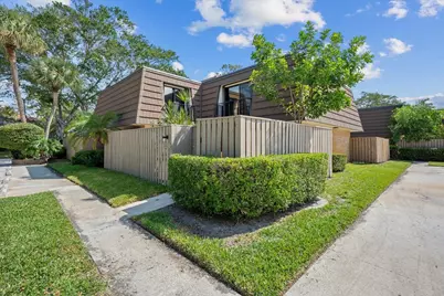 1417 14th Court, Palm Beach Gardens, FL 33410 - Photo 2