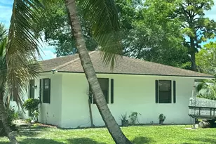 2180 46th Terrace S, West Palm Beach, FL 33415 - Photo 2