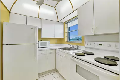 2551 W Golf Boulevard #108, Pompano Beach, FL 33064 - Photo 4