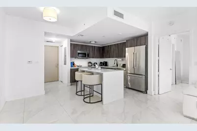 488 NE 18th Street #905, Miami, FL 33132 - Photo 2