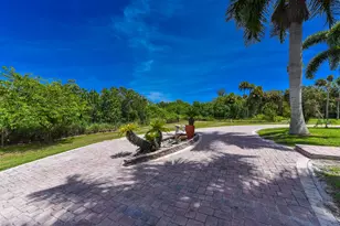 3646 S Jenkins Rd, Fort Pierce, FL 34981 - Photo 6