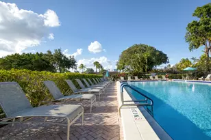 2950 N Palm Aire Dr, Pompano Beach, FL 33069 - Photo 26