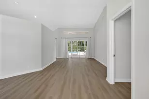 103 Oxford Ct, Royal Palm Beach, FL 33411 - Photo 8