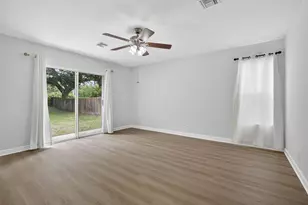 103 Oxford Ct, Royal Palm Beach, FL 33411 - Photo 36