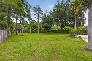103 Oxford Ct, Royal Palm Beach, FL 33411 - Photo 56