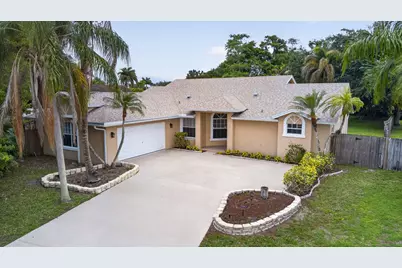 103 Oxford Court, Royal Palm Beach, FL 33411 - Photo 2