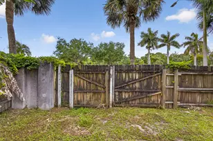 103 Oxford Ct, Royal Palm Beach, FL 33411 - Photo 58