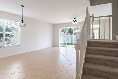 8065 Murano Circle, Palm Beach Gardens, FL 33418 - Photo 6