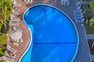 1461 S Ocean Blvd S, Lauderdale by the Sea, FL 33062 - Photo 14
