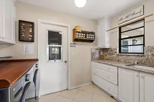 8015 SE Trenton Ave, Hobe Sound, FL 33455 - Photo 22