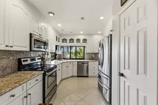 8015 SE Trenton Ave, Hobe Sound, FL 33455 - Photo 10