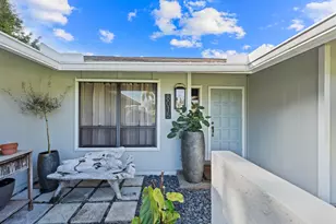 8015 SE Trenton Ave, Hobe Sound, FL 33455 - Photo 4