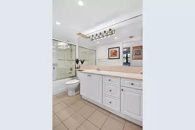651 Okeechobee Boulevard #402, West Palm Beach, FL 33401 - Photo 24