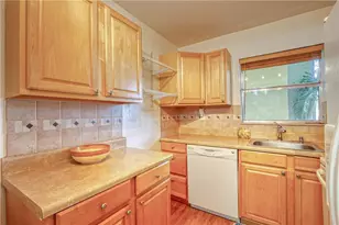 2400 NE 10th St, Pompano Beach, FL 33062 - Photo 12