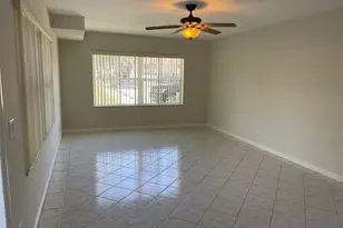 43 Essex Ct, Royal Palm Beach, FL 33411 - Photo 2