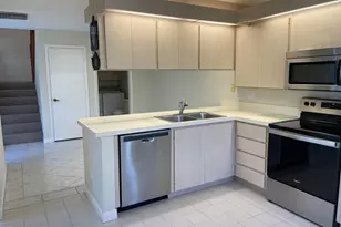 43 Essex Ct, Royal Palm Beach, FL 33411 - Photo 4