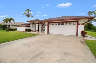 132 Kings Way, Royal Palm Beach, FL 33411 - Photo 2