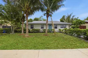 8230 SW 4th Pl, North Lauderdale, FL 33068 - Photo 2