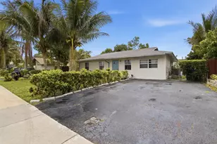 8230 SW 4th Pl, North Lauderdale, FL 33068 - Photo 4