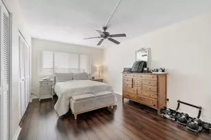 125 Shore Ct, North Palm Beach, FL 33408 - Photo 2