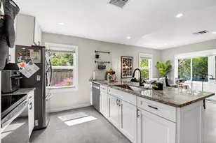 702 Forest Hill Blvd, West Palm Beach, FL 33405 - Photo 6
