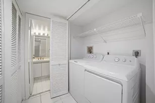 260 NW 67th St, Boca Raton, FL 33487 - Photo 14