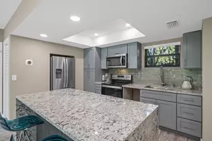 11863 Wimbledon Circle, Wellington, FL 33414 - Photo 2