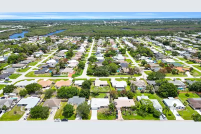 1333 SE Bayharbor Street, Port Saint Lucie, FL 34983 - Photo 38