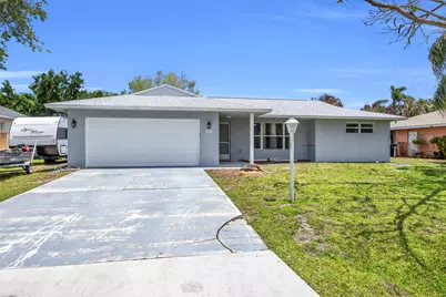 1333 SE Bayharbor Street, Port Saint Lucie, FL 34983 - Photo 2