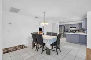 1333 SE Bayharbor St, Port Saint Lucie, FL 34983 - Photo 14
