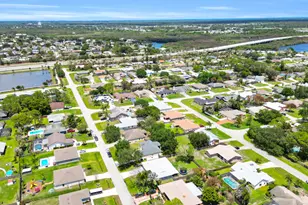 1333 SE Bayharbor St, Port Saint Lucie, FL 34983 - Photo 40