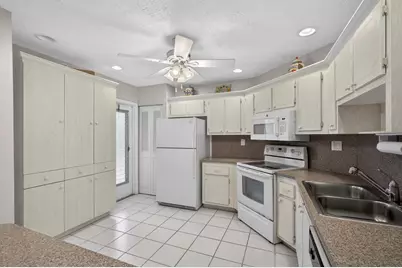 3 Greenway Vlg N #210, Royal Palm Beach, FL 33411 - Photo 18