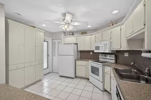 3 Greenway Village N, Royal Palm Beach, FL 33411 - Photo 18