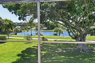 3 Greenway Village N, Royal Palm Beach, FL 33411 - Photo 2