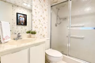 4015 W Palm Aire Dr, Pompano Beach, FL 33069 - Photo 6