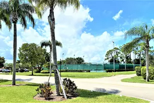 617 Laconia Cir, Lake Worth, FL 33467 - Photo 56