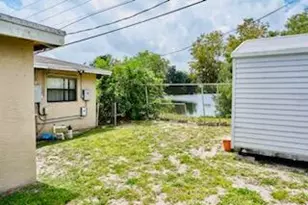 2611 NW 27th St, Oakland Park, FL 33311 - Photo 6
