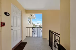 14 Colonial Club Dr, Boynton Beach, FL 33435 - Photo 6