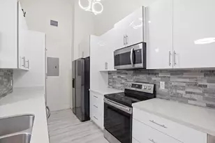 3414 Freedom Dr, Hollywood, FL 33021 - Photo 1