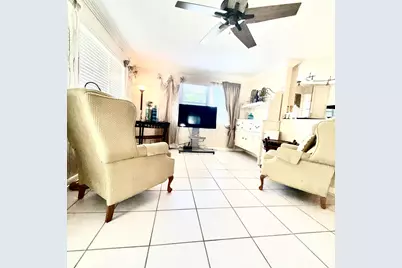 137 Farnham F #137, Deerfield Beach, FL 33442 - Photo 6