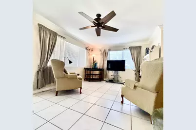 137 Farnham F #137, Deerfield Beach, FL 33442 - Photo 8