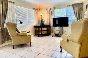 137 Farnham F, Deerfield Beach, FL 33442 - Photo 2