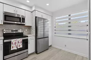 3201 Portofino Point, Coconut Creek, FL 33066 - Photo 4